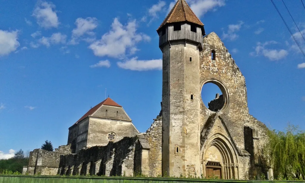 Abația Cisterciană de la Cârța