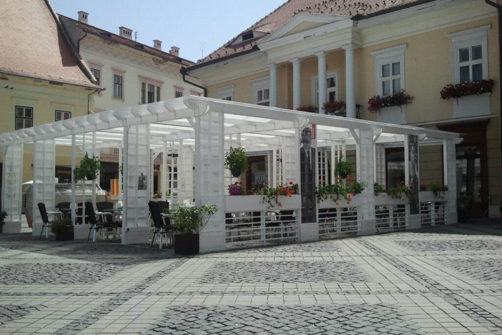 Perla Timi’s Ice Caffee