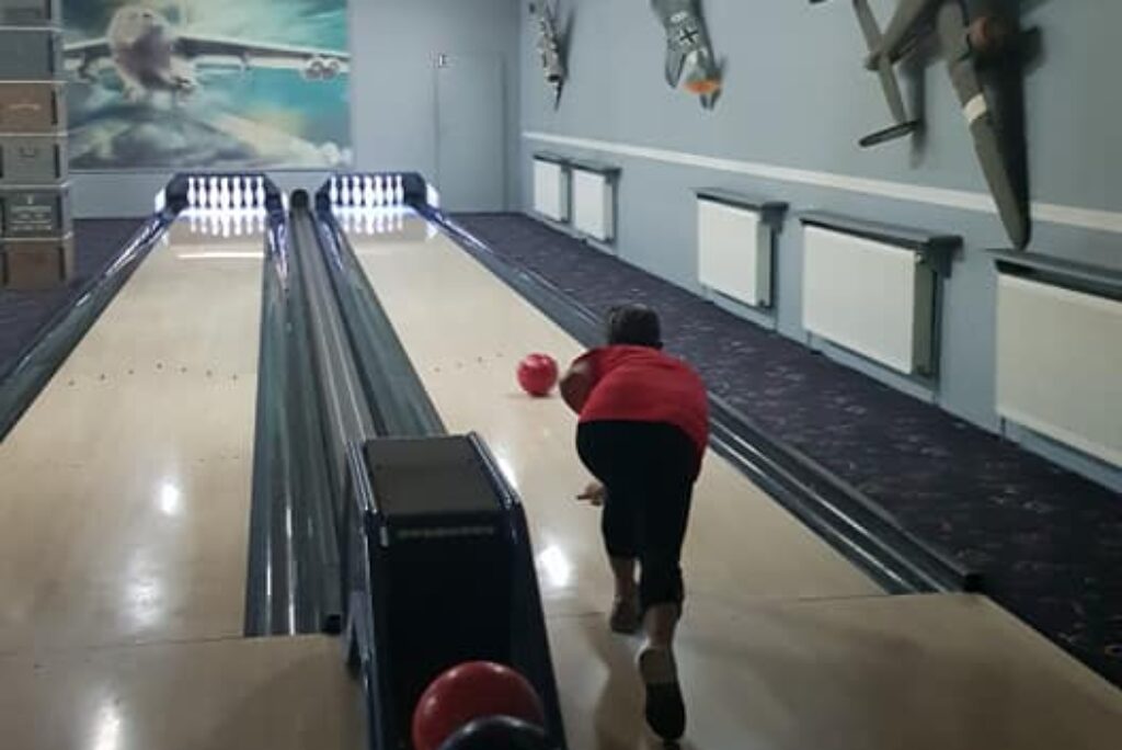 Bowling Area B52