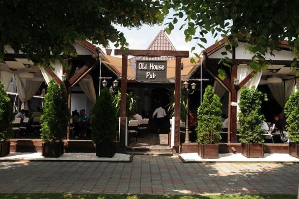 Old House Pub